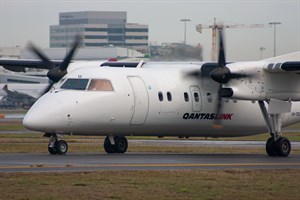 QantasLINK deHavilland Canada DHC8-100K VH-TQU at Kingsford Smith