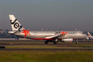 Jetstar Airways Airbus A320-200 VH-VQB at Kingsford Smith