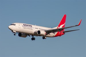 Qantas Boeing 737-800 VH-VXS at Kingsford Smith