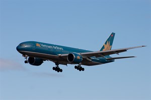 Vietnam Airlines Boeing 777-200ER VN-A147 at Kingsford Smith