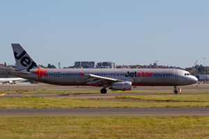 Jetstar Airways Airbus A321-200 VH-VWZ at Kingsford Smith