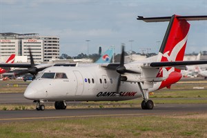 QantasLINK deHavilland Canada DHC8-200 VH-TQG at Tullamarine