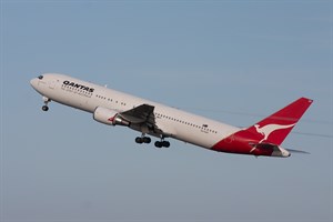 Qantas Boeing 767-300ER VH-OGH at Kingsford Smith