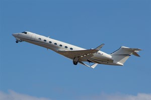 LFG Aviation 2 Inc (Trustee) Gulfstream G550 N818LF at Kingsford Smith