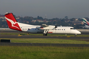 QantasLINK deHavilland Canada DHC8-300 VH-TQY at Kingsford Smith