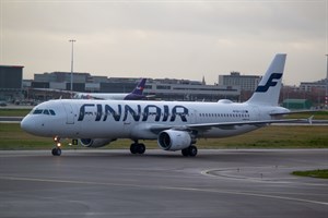 Finnair Airbus A321-200 OH-LZE at Schiphol