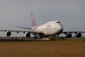 Thai Airways Boeing 747-400 HS-TGO at Kingsford Smith