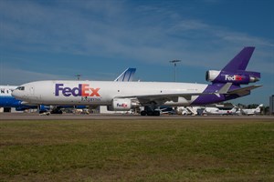 Federal Express McDonnell Douglas MD11 N593FE at Kingsford Smith