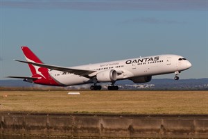 Qantas Boeing 787-900 VH-ZNG at Kingsford Smith
