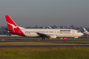 Qantas Boeing 737-400 VH-TJG at Kingsford Smith