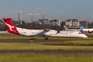 Qantas-Sunstate deHavilland Canada DHC8-Q400NG VH-84A at Kingsford Smith