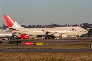 Japan Airlines Boeing 747-400 JA8910 at Kingsford Smith