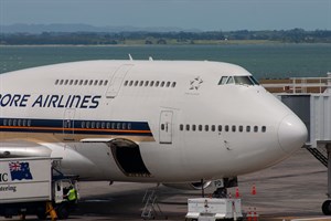 Singapore Airlines Boeing 747-400 9V-SPD at Manukau