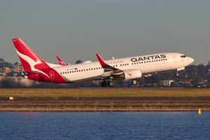 Qantas Boeing 737-800 VH-VYD at Kingsford Smith