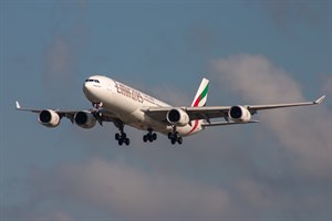 Emirates Airlines Airbus A340-500 A6-ERB at Kingsford Smith