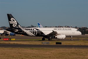 Air New Zealand Airbus A320-200 ZK-OJM at Kingsford Smith