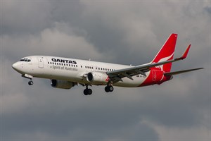 Qantas Boeing 737-800 VH-VXR at Kingsford Smith