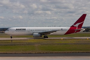 Qantas Boeing 767-300ER VH-ZXD at Tullamarine