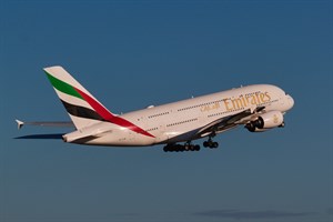Emirates Airlines Airbus A380-800 A6-EUW at Kingsford Smith