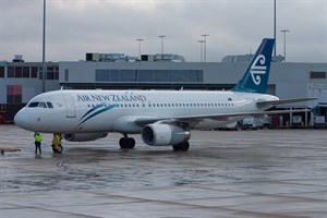 Air New Zealand Airbus A320-200 ZK-OJC at Tullamarine