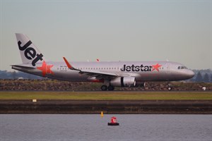 Jetstar Airways Airbus A320-200 VH-YXU at Kingsford Smith