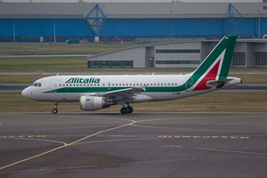 Alitalia Airbus A319-100 EI-IMW at Schiphol