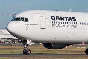 Qantas Boeing 767-300ER VH-OGG at Kingsford Smith
