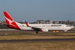 Qantas Boeing 737-800 VH-VXJ at Kingsford Smith