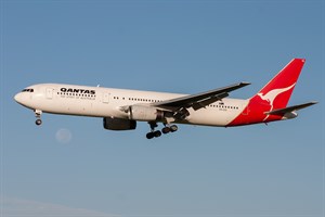 Qantas Boeing 767-300ER VH-ZXD at Kingsford Smith