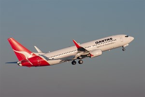 Qantas Boeing 737-800 VH-VYA at Kingsford Smith
