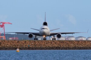 Federal Express McDonnell Douglas MD11F N609FE at Kingsford Smith