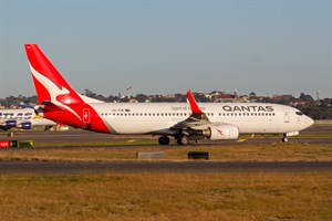 Qantas Boeing 737-800 VH-VXM at Kingsford Smith
