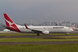 Qantas Boeing 737-800 VH-VXK at Kingsford Smith