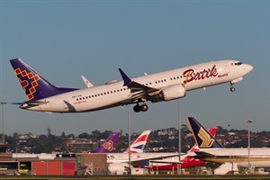 Batik Air Malaysia Boeing 737-MAX8 9M-LRW at Kingsford Smith