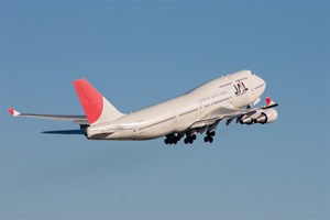 Japan Airlines Boeing 747-400 JA8912 at Kingsford Smith