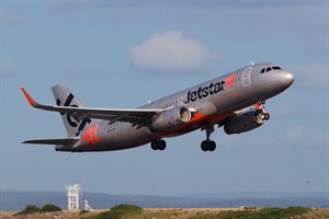 Jetstar Airways Airbus A320-200 VH-YXU at Kingsford Smith