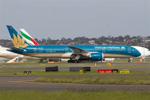 Vietnam Airlines Boeing 787-900 VN-A862 at Kingsford Smith