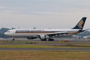 Singapore Airlines Airbus A330-300 9V-STF at Kingsford Smith