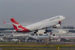 Qantas Airbus A330-200 VH-EBM at Kingsford Smith