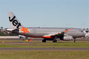 Jetstar Airways Airbus A320-200 VH-VQX at Kingsford Smith