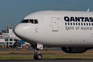 Qantas Boeing 767-300ER VH-OGK at Kingsford Smith