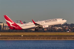 Qantas Boeing 737-800 VH-VZC at Kingsford Smith