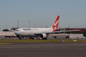 Qantas Airbus A330-200 VH-EBO at Kingsford Smith