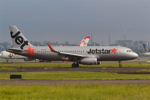 Jetstar Airways Airbus A320-200 VH-VFL at Kingsford Smith