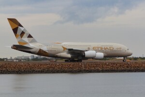 Etihad Airways Airbus A380-800 A6-APG at Kingsford Smith