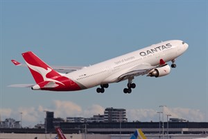 Qantas Airbus A330-200 VH-EBO at Kingsford Smith