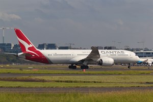 Qantas Boeing 787-900 VH-ZNG at Kingsford Smith