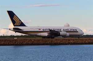 Singapore Airlines Airbus A380-800 9V-SKW at Kingsford Smith
