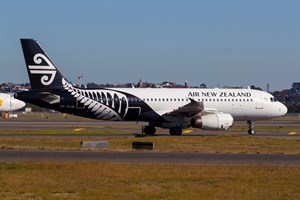Air New Zealand Airbus A320-200 ZK-OJG at Kingsford Smith