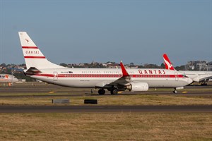 Qantas Boeing 737-800 VH-VXQ at Kingsford Smith